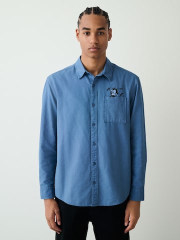 Next - Ajuste regular Camisa en azul: frente