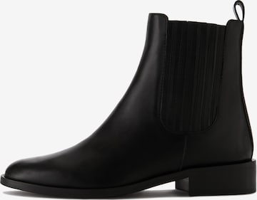 Isabel Bernard Chelsea Boots in Schwarz: predná strana