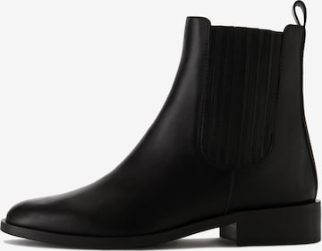 Isabel Bernard Chelsea Boots in Black: front