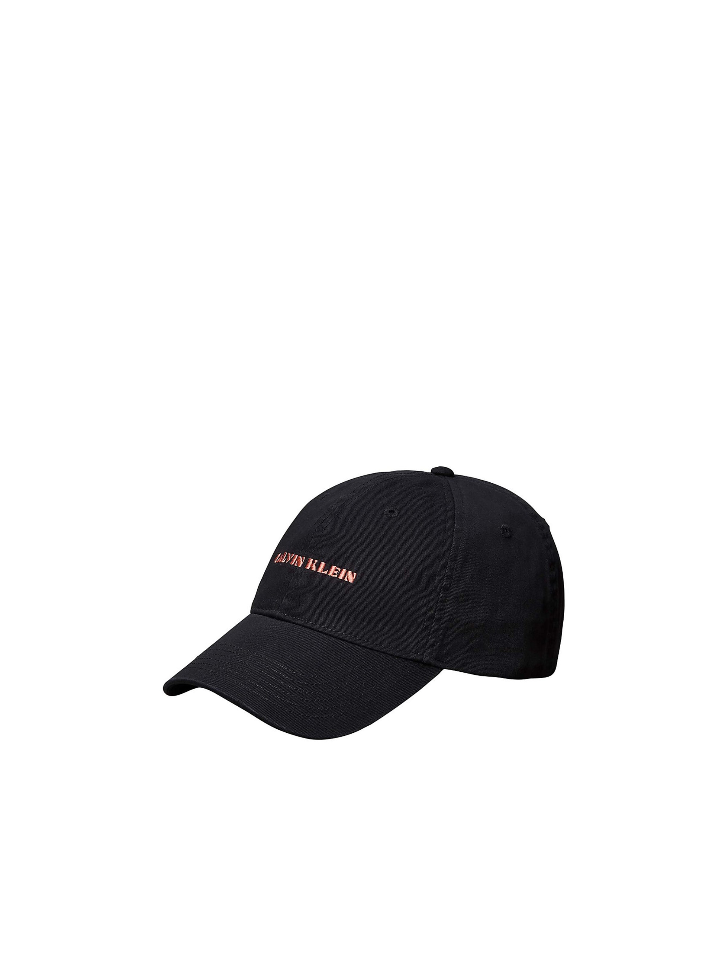 Casquette 'Apparel 4' Calvin Klein en noir : devant