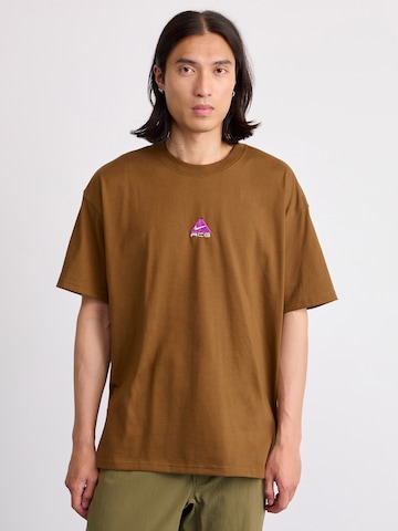 Nike Sportswear Shirt in Bruin: voorkant
