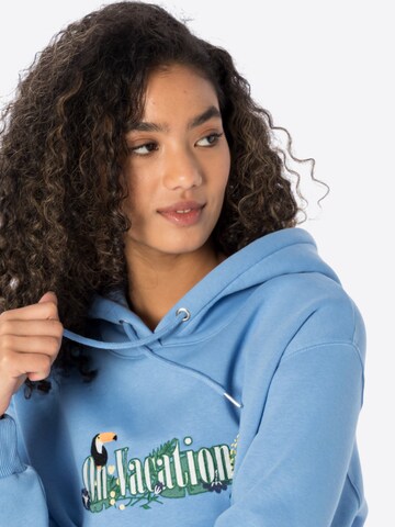 On Vacation Club Sweatshirt in Blue