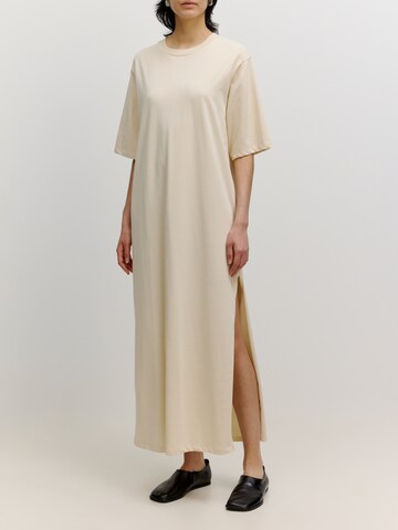 Robe oversize 'Myha' EDITED en beige : devant