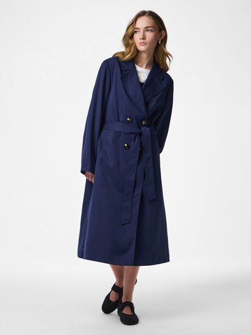Manteau mi-saison 'PCScarlett' PIECES en bleu : devant