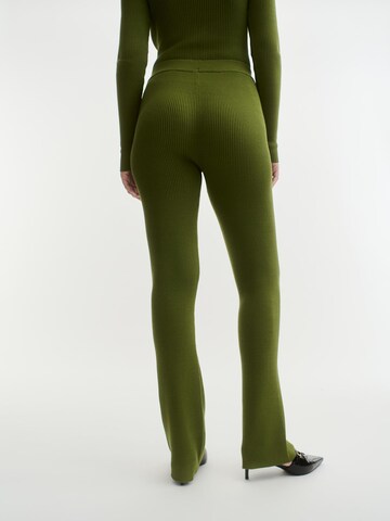 Skinny Leggings de la ABOUT YOU x Laura Giurcanu pe verde