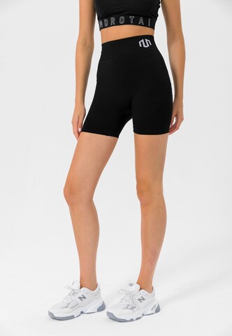 MOROTAI Skinny Sportshorts 'Naikan' in Schwarz