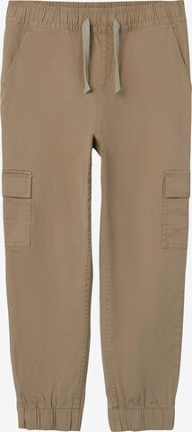 NAME IT Tapered Broek 'Ben' in Bruin: voorkant