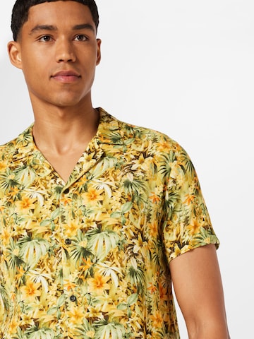 WESTMARK LONDON Comfort fit Overhemd 'Hawaii' in Geel