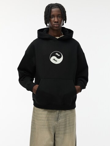 Pull&Bear Sweatshirt in Schwarz: Vorderseite