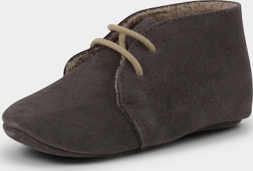 Pisamonas - Botas en gris: frente
