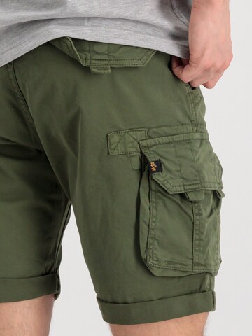 ALPHA INDUSTRIES Regular Cargobroek in Groen