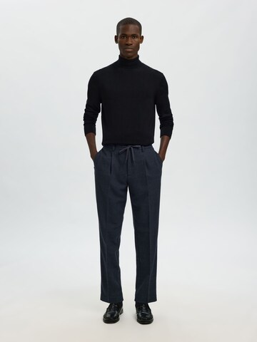 Regular Pantalon à pince SELECTED en bleu