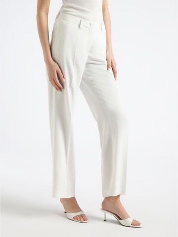 MORE & MORE Wide leg Pleated Pants in White: front