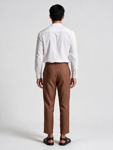 Antioch - Slimfit Pantalón en marrón