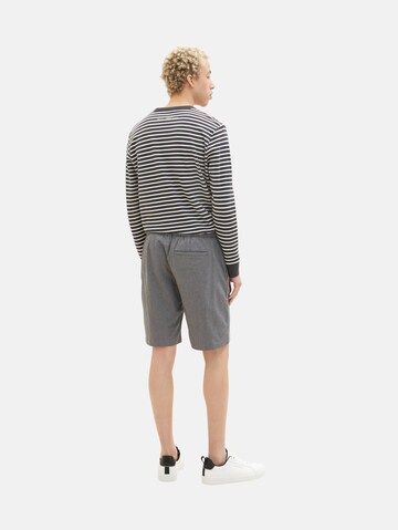 TOM TAILOR DENIM Loosefit Shorts in Grau