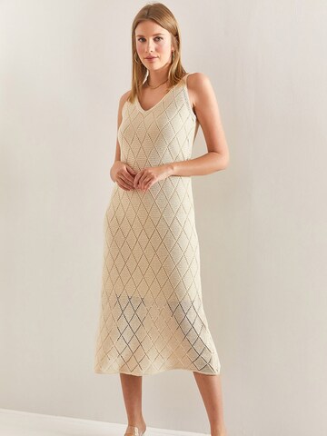 Bianco Lucci Kleid in Beige: Vorderseite