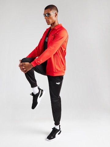 Completo per l'allenamento di PUMA in rosso