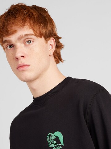 MAKIA - Sweatshirt 'Snakebite' em preto