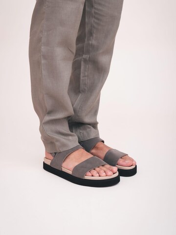 nae Vegan Shoes - Sandalias 'PALAU' en verde