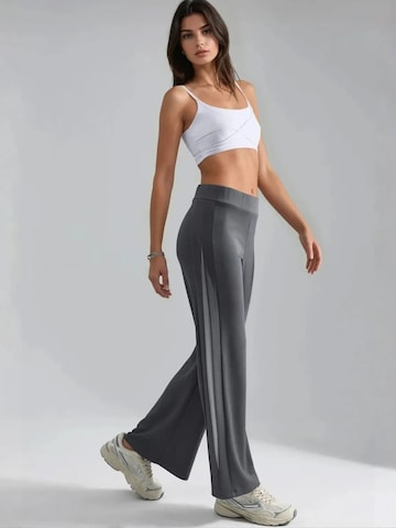 Lady Bersan Trousers 'Jogginghose' in Grey