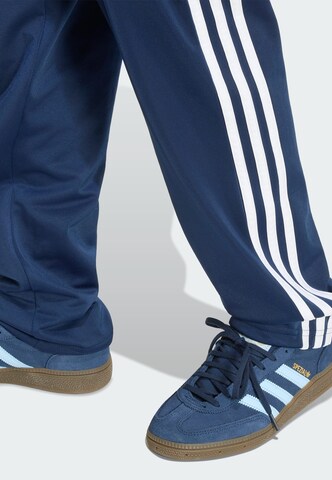 ADIDAS ORIGINALS - regular Pantalón 'Firebird' en azul