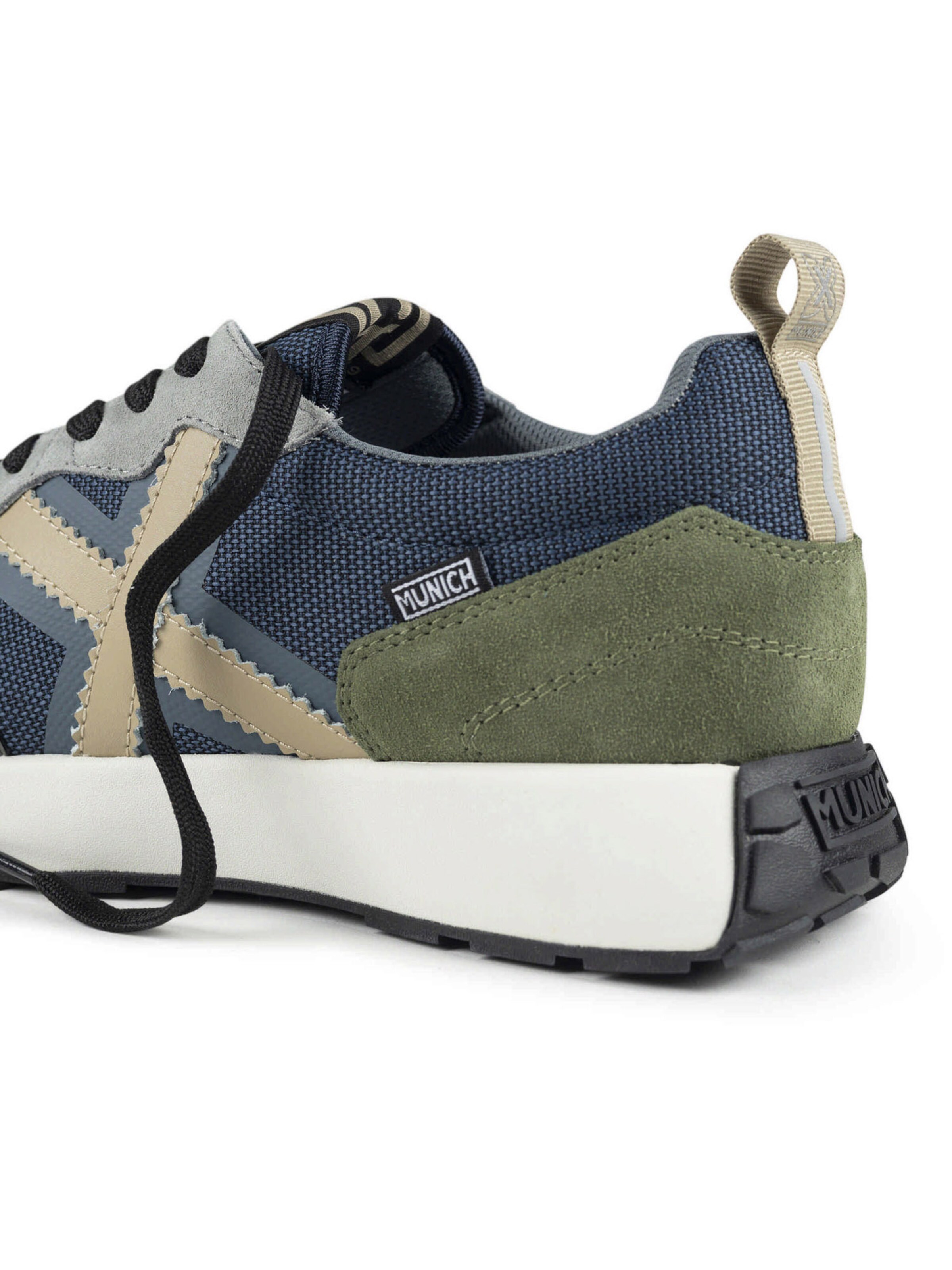 MUNICH Sneakersy niskie 'XEMINE' w kolorze niebieski: bok