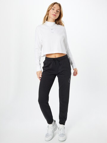 Nike Sportswear Tapered Pants in Black