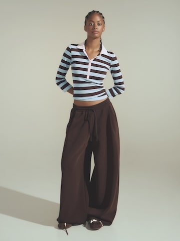 Bershka Shirt in Brown: front