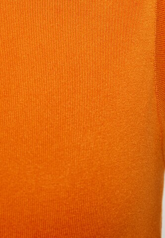 NAEMI Top in Orange