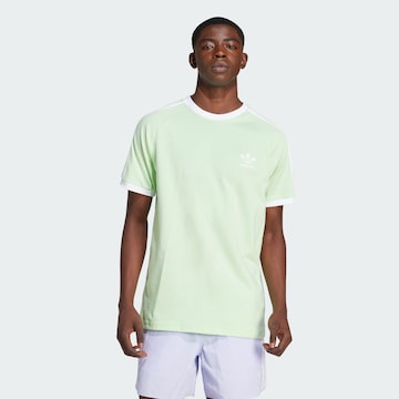 ADIDAS ORIGINALS Shirt 'Adicolor Classics' in Groen: voorkant