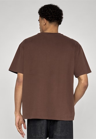 T-Shirt Urban Classics en marron