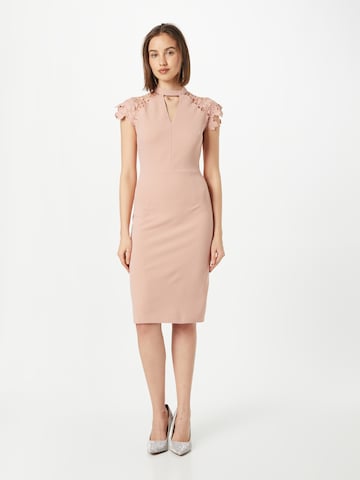 Coast Εφαρμοστό φόρεμα σε ροζ: μπροστά