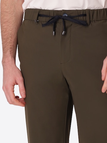 Loosefit Pantalon chino 'T. Active' Distretto12 en vert