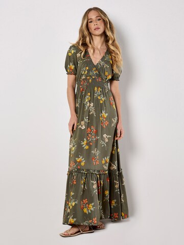 Robe Apricot en vert