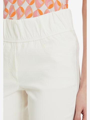 Skinny Pantalon Betty Barclay en blanc