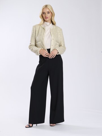 Finding Friday Jacke in Beige