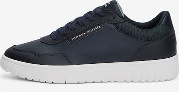 Baskets basses TOMMY HILFIGER en bleu : devant