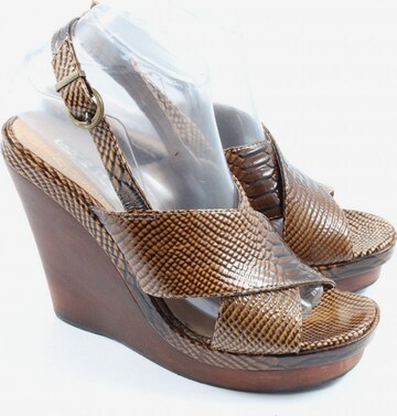 BUFFALO Sandals & High-Heeled Sandals in 39 in Brown: front