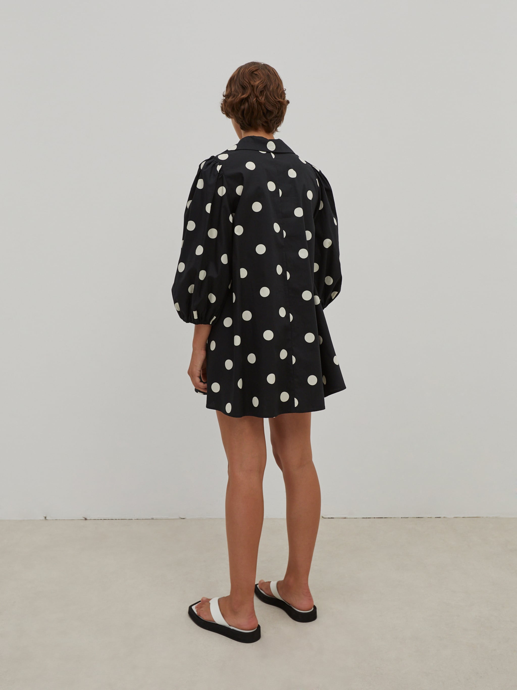 EDITED Produits Robe-chemise 'Thanya' noir