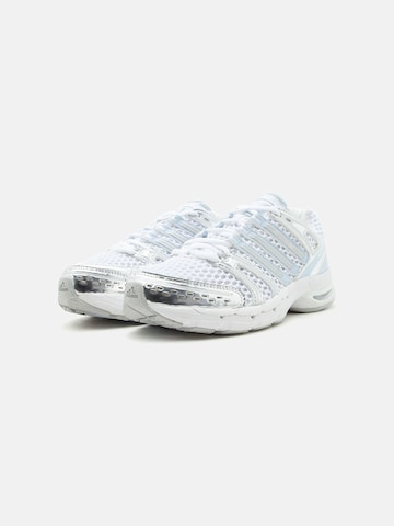 Baskets basses 'Adistar Control 5' ADIDAS ORIGINALS en blanc