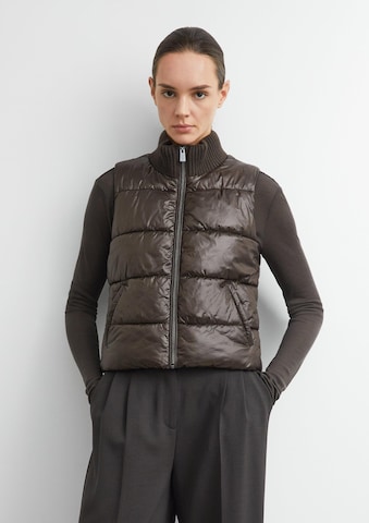 COMMA Vest in Brown: front