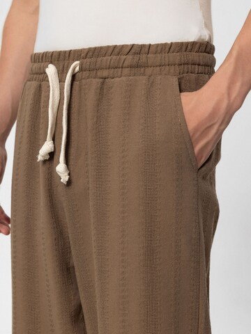 Wide leg Pantaloni 'Coreopsis' di VAMOS CLO in marrone