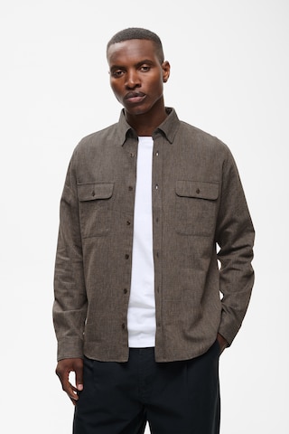 Matinique - Comfort Fit Camisa clássica 'MAChristaldo P' em castanho: frente