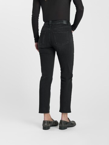 Coupe slim Jean Le Temps Des Cerises en noir