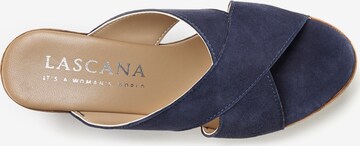 LASCANA Classic Flats in Blue