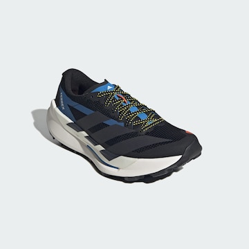 Chaussure de course ADIDAS TERREX en noir