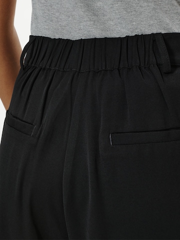 juoda LeGer by Lena Gercke Plačios klešnės Klostuotos kelnės 'Chelsea'