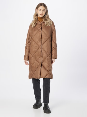 CINQUE Between-Seasons Coat in Brown: front