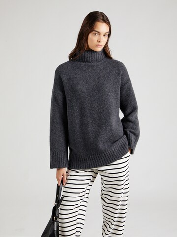 Pull-over 'PCNANCY' PIECES en gris : devant