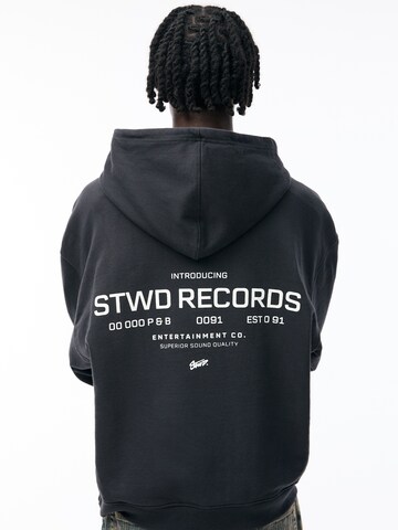 Pull&Bear Sweatshirt in Grijs: voorkant